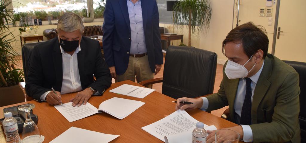 Υπεγράφη η σύμβαση αντικατάστασης ηλεκτροφωτισμού στη Λ. Σχιστού 